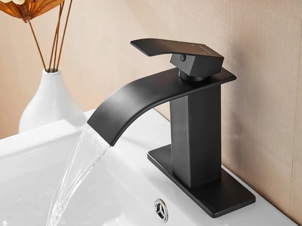 classic kitchen faucets