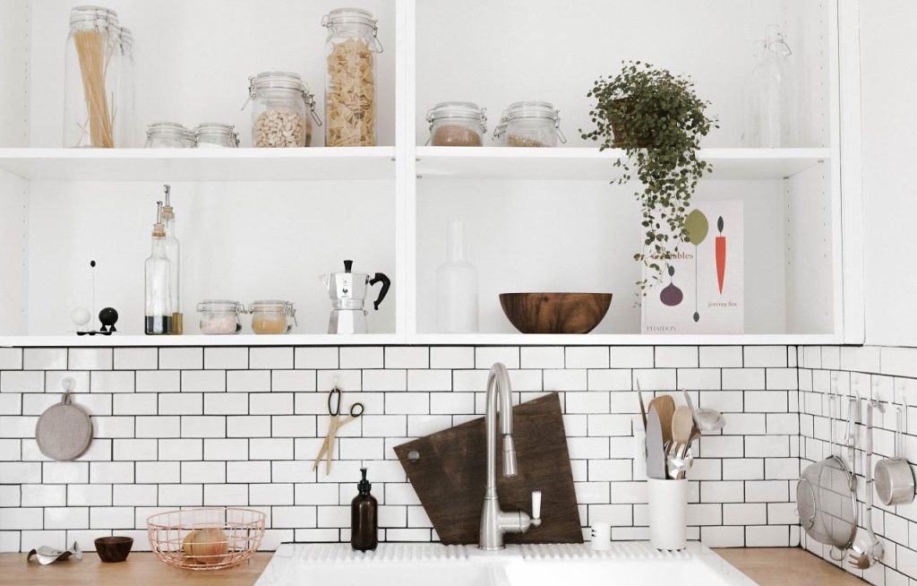 Do You Really Need Tiles Behind Your Kitchen Sink? Here’s What You ...